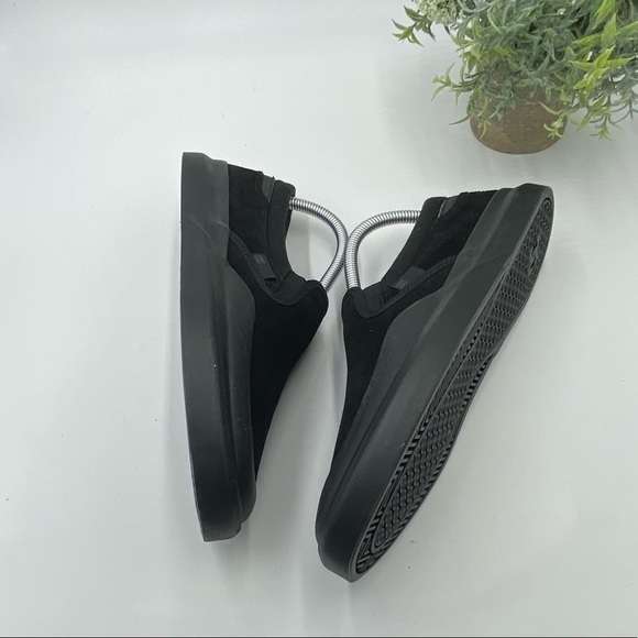 DC Shoes Men's Infinite Slip-On Skate
Shoes Black/Black/Black Sz 8 flat low top - Picture 8 of 15